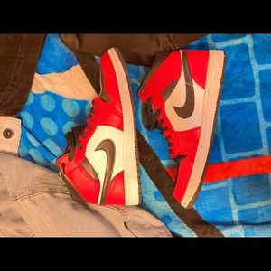 Air Jordan bred 1’s worn 5-6 times white soles, uncreased, dirty bottom
